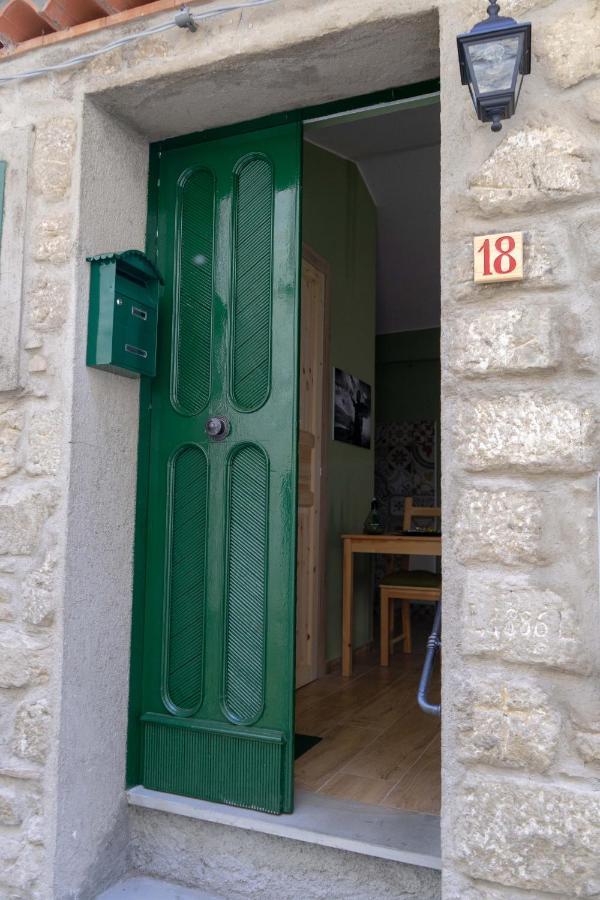 B&B Sud e Magia Castelmezzano Exterior foto